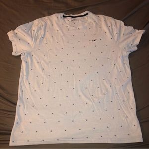 Hollister white and navy blue T-Shirt size XL